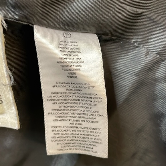 Michael Kors Like New Faux Fur Vest-XS- #0042 - Picture 10 of 12